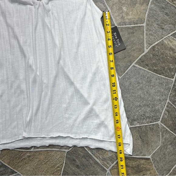 New York Laundry Accordion Pleated Tank Top - Picture 10 of 12